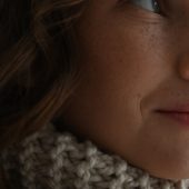 Handwoven Merino Alpaca Blend Scarf: Chunky Knit Beige Shawl