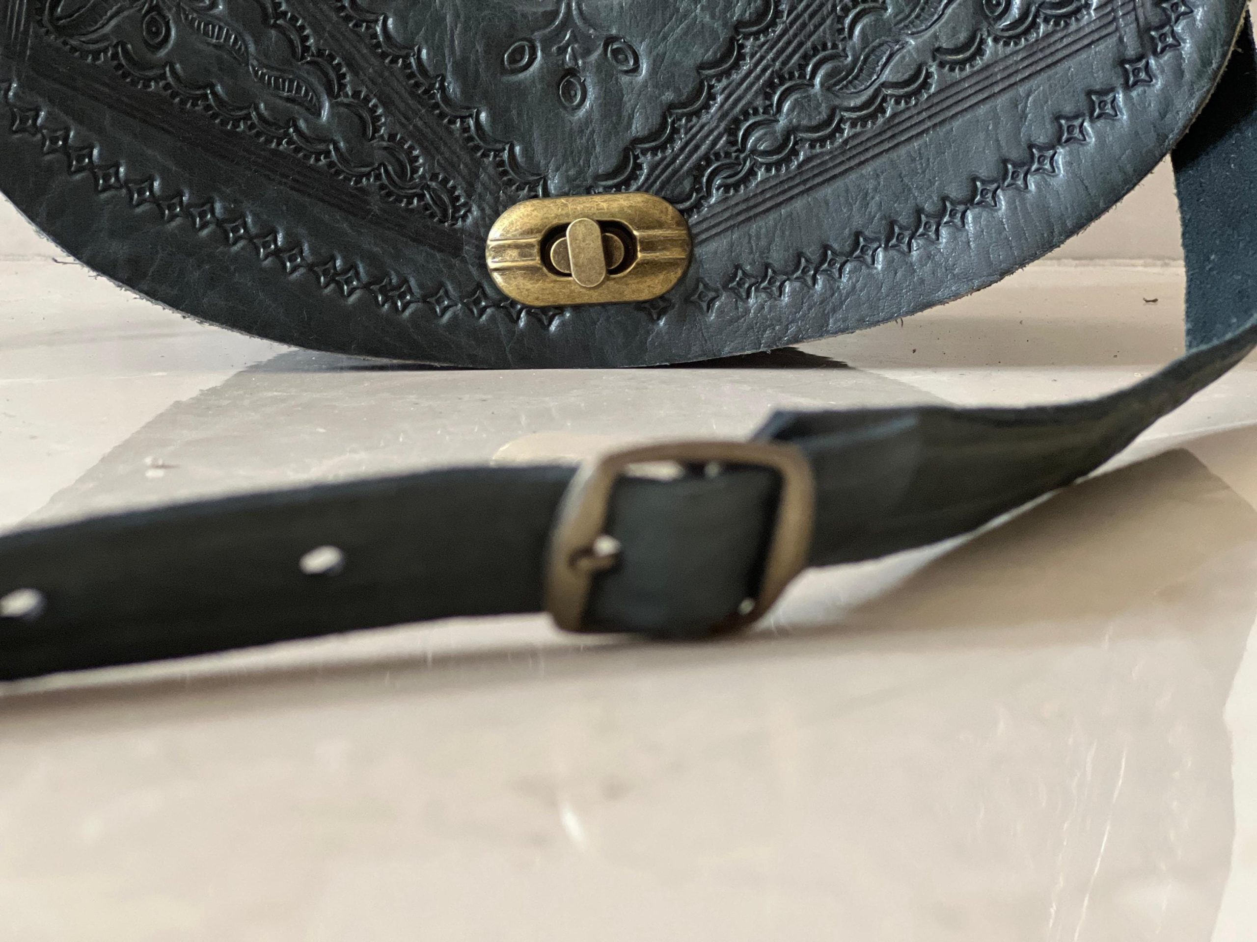 Handmade Moroccan Leather Crossbody Bag – Tooled Floral Carving Saddle Purse – Boho Vintage Shoulder Bag – Artisan Cowhide Leather Handbag